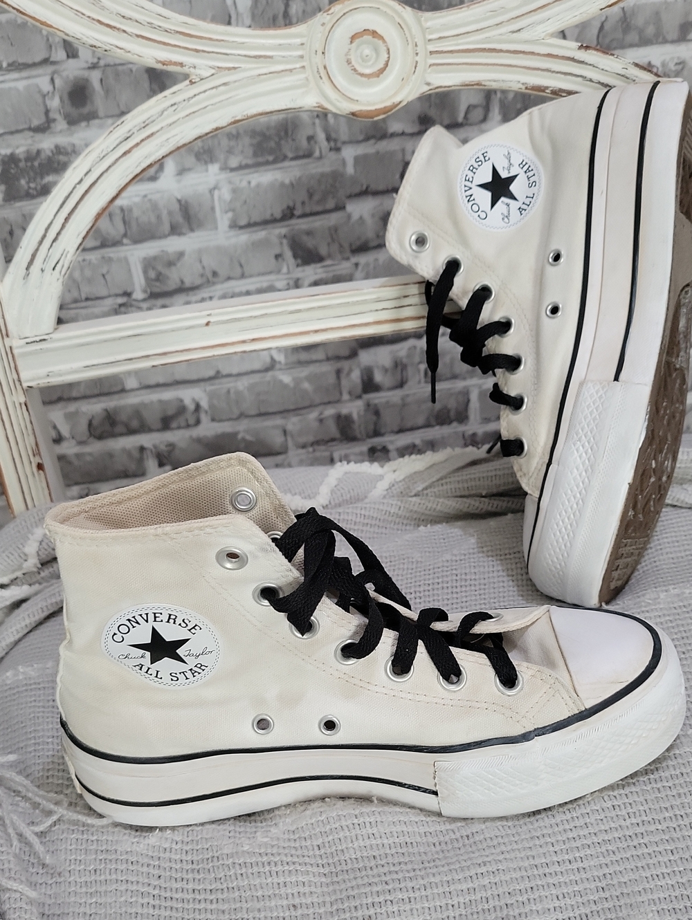 Converse Cream High Top Platform Sneakers with Black Accents Womens 6.5